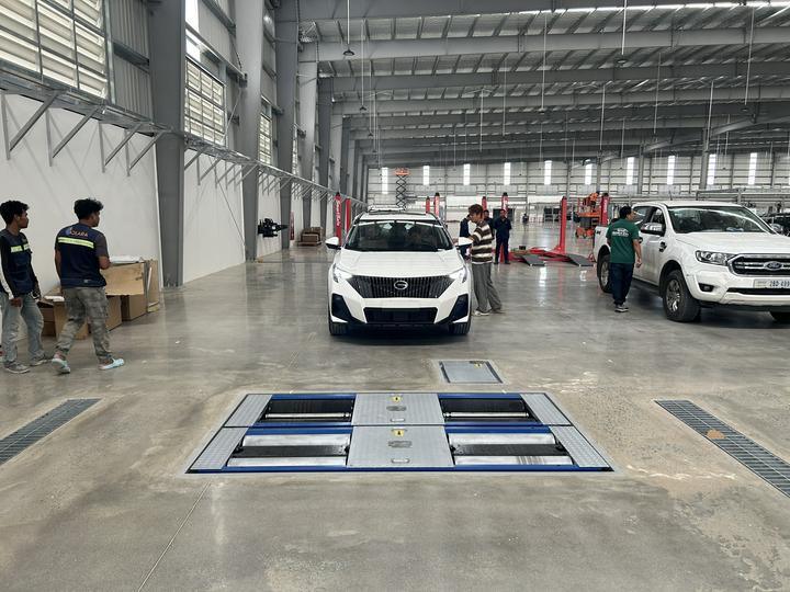 কার্টেসি ব্র্যান্ড CTGT-3-3C রোলার ট্রিনিটি ভেহিকেল টেস্ট লাইন রোলার ব্রেক টেস্টার সহ এক্সেল লোড সিঙ্গেল প্লেট সাইড স্লিপ টেস্টার হালকা যানবাহনের জন্য